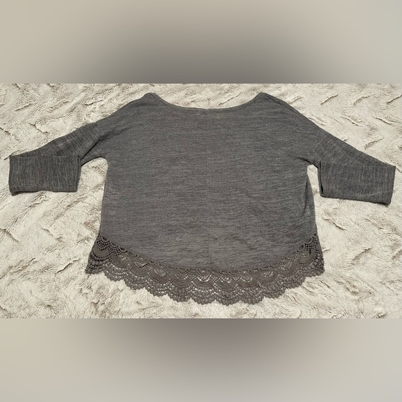 ABERCROMBIE & FITCH Long Sleeve Lace Trim High Low Top Small - Picture 10 of 12